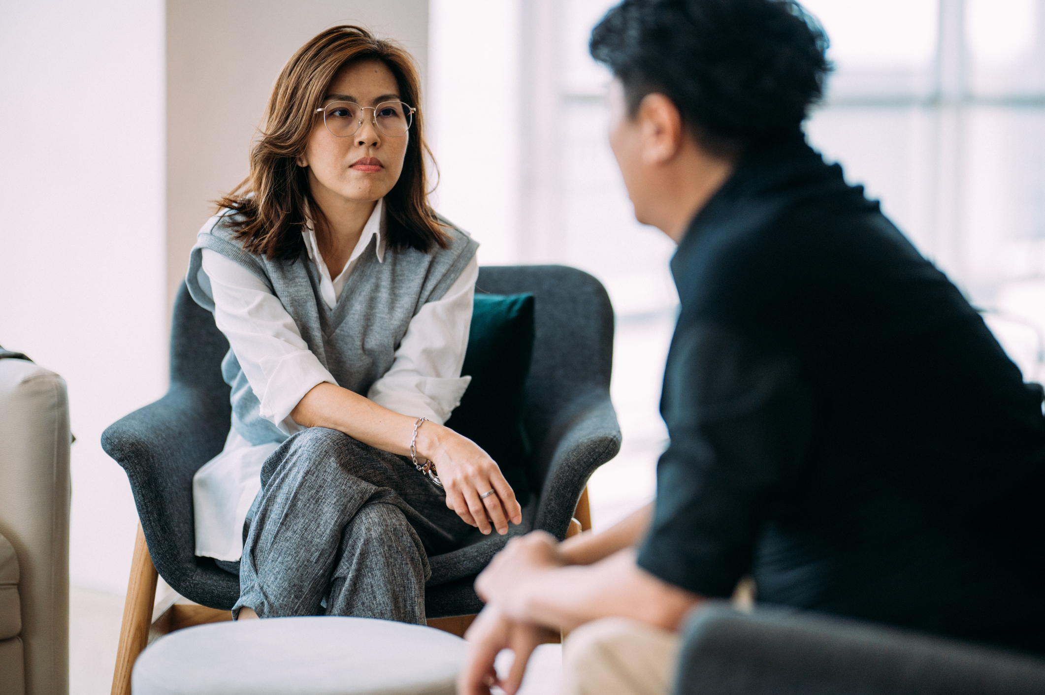 psychologist with patient during talk therapy